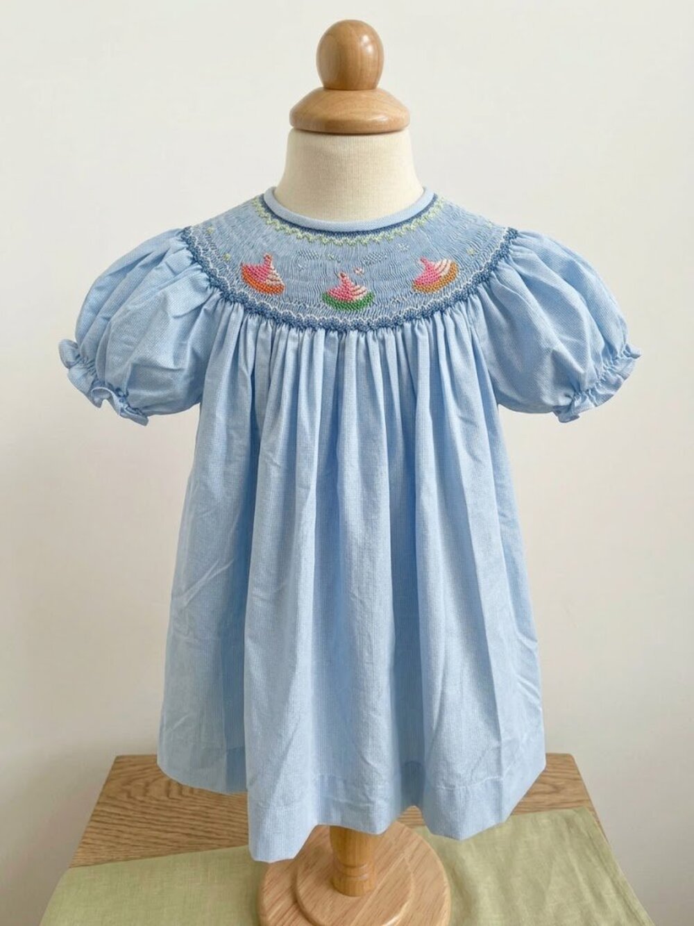 Rosalina Collections Light Blue Smocked Puff-Sleeve Dress for Girls size 6